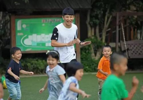 男生读幼师专业发展好吗?