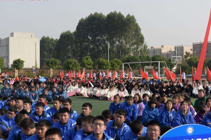 2023年成都石化工业学校招生专业