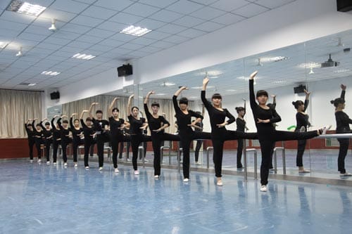 贵州幼师学校教学管理严不严？