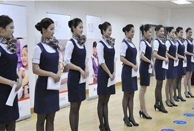 重庆轻轨学校高铁乘务的招生条件