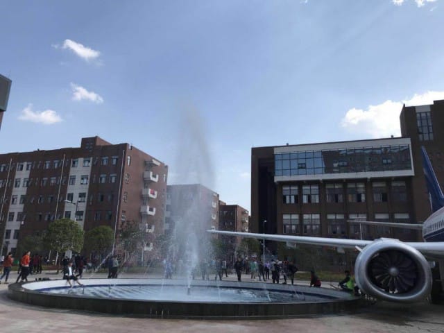 选择贵阳航空学校好不好呢