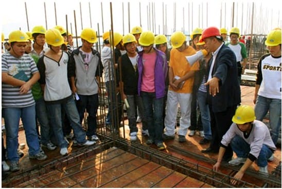 在贵州省机械工业学校读建筑工程施工专业好就业吗