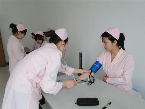 2023年重庆有哪些公办卫校?