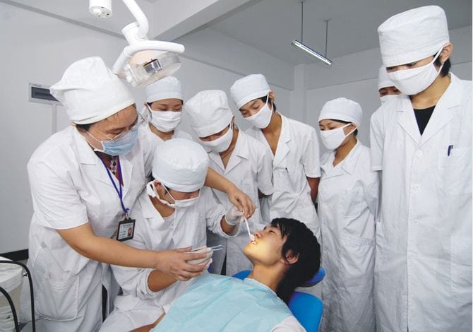 重庆口腔医学技术专业介绍及就业前景