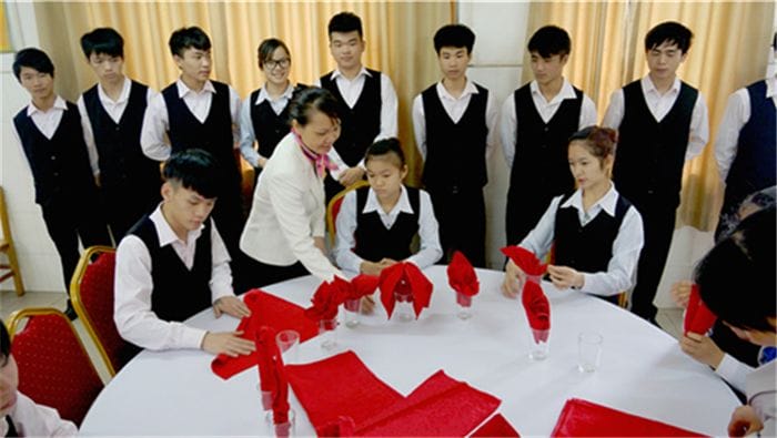 贵州五年制大专酒店管理毕业后到底好找工作吗