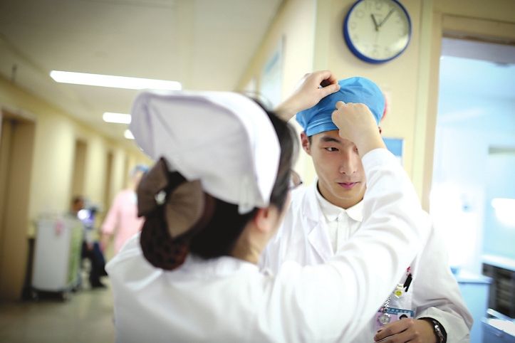 重庆男生读护理专业就业前景如何