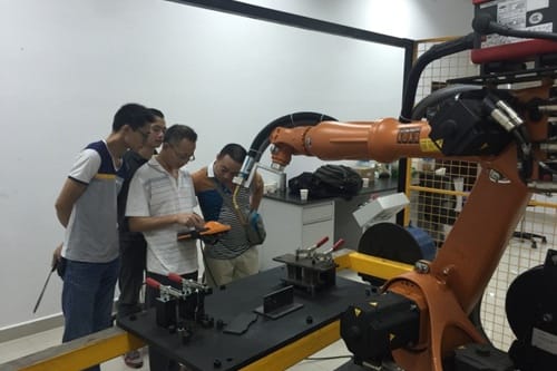 贵阳中职学校工业机器人专业怎么样,就业前景好吗?