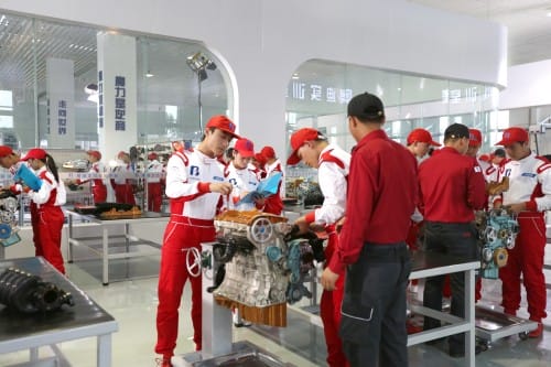 贵州职业学校：一个刚入行的汽修学徒给你们的忠告