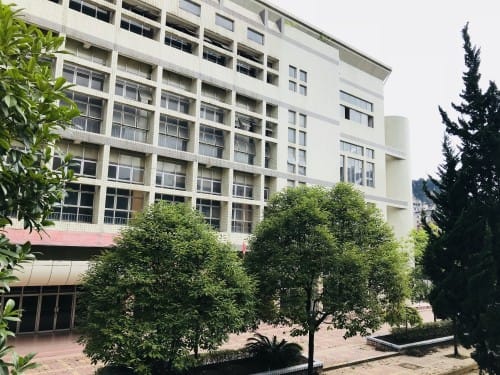 贵阳哪所学校属于五年制大专学校