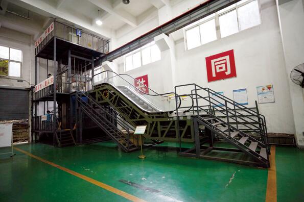 2023年重庆五一高级技工学校电梯安装与维修