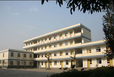 彭州市军乐职业中学招生办电话多少