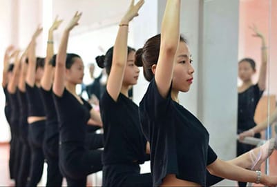 重庆幼师学校：现在读幼师专业前景怎么样?