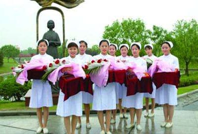 2022年成都卫生学校招生报名电话是多少