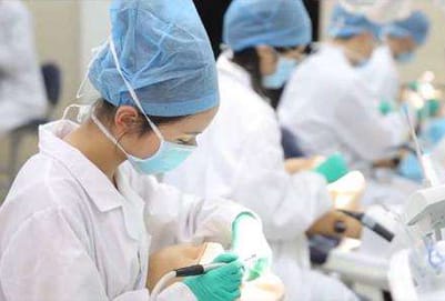 成都卫生学校五年制大专难不难