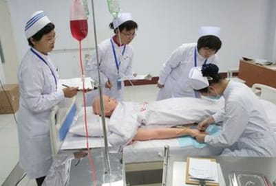 选择成都卫校的针灸推拿专业有没有前途