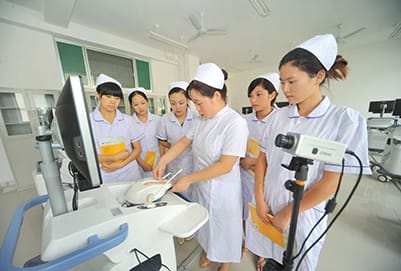 读成都卫生学校需要的条件多吗