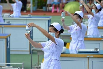 选择成都卫生学校应该从哪些方面入手