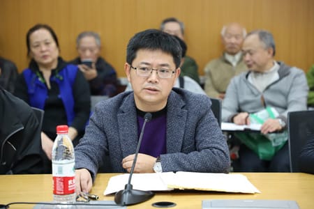 重庆医科大学黄爱龙校长向离退休老同志作2022年校情通报