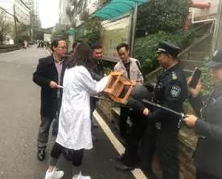 重庆市护士学校举行防恐防暴应急演练