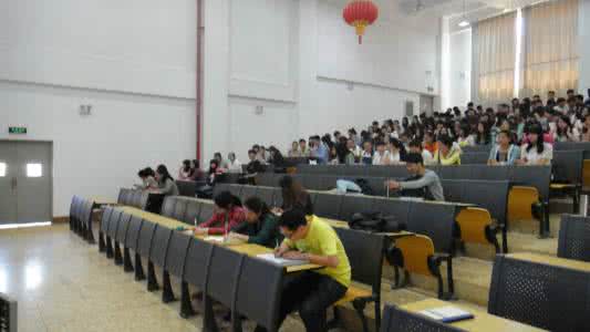 昆明医科大学海源学院教室环境