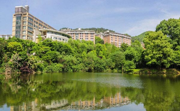 贵阳护理职业学院教学楼