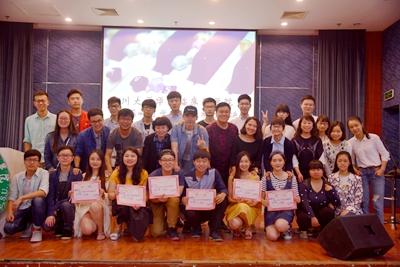 四川大学华西临床医学院辩论赛合影