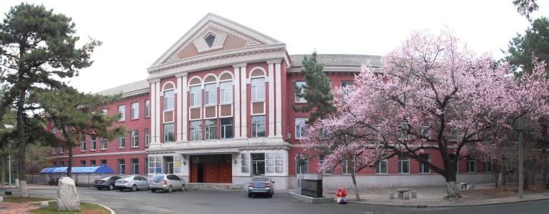 成都市育华职业学校的学费是多少