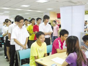 营养与食品卫生专业学子参加就业会
