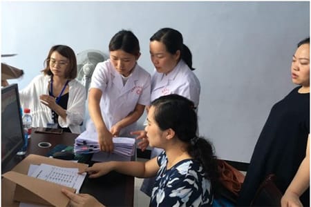 重庆市妇幼专家赴三峡卫校检查指导儿童营养改善项目