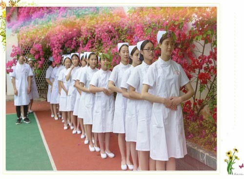 重庆市三峡卫生学校学生列队现场