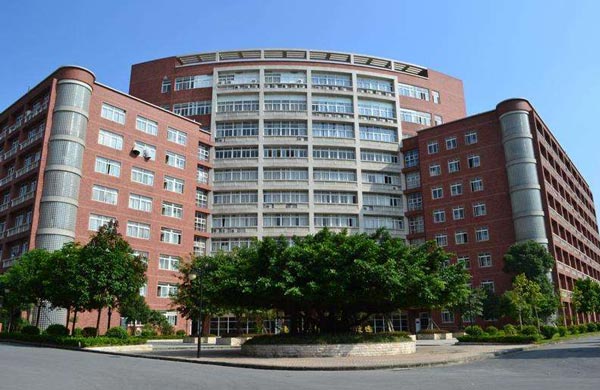 云南经济管理学院校园环境