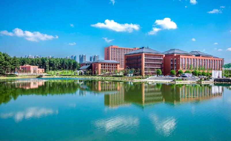 重庆市卫生技工学校校园环境