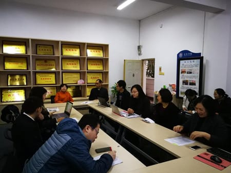 重庆工商大学会计学院圆满举行第一期“博士论坛”