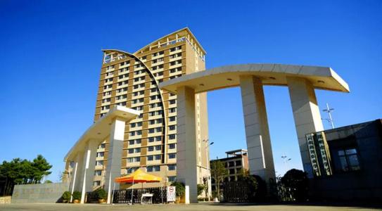 昆明市卫生学校校门