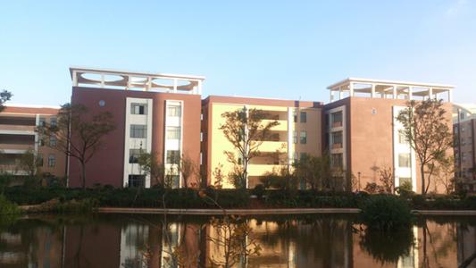 昆明市卫生学校校园一角环境