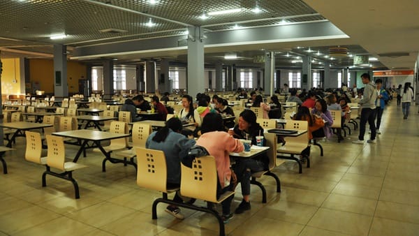 重庆化工职业学院食堂就餐座