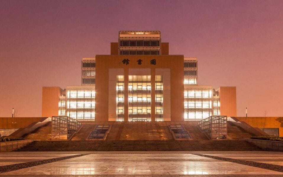 云南商务职业学院图书馆