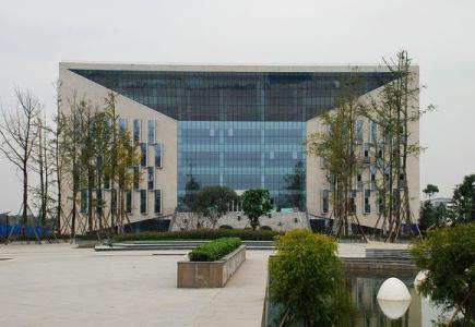 成都师范学院的办学条件怎么样？学费是多少？