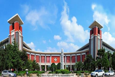 2023年云南新兴职业学院交通线路