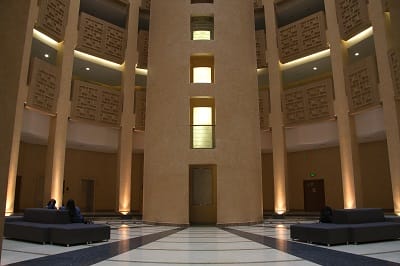 昆明理工大学图书馆环境介绍