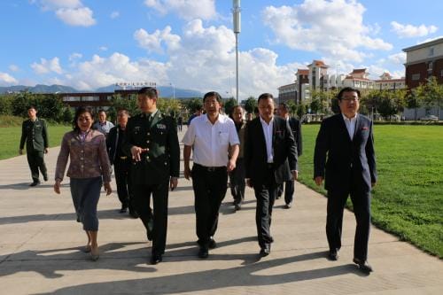 昆明理工大学领导考察工作