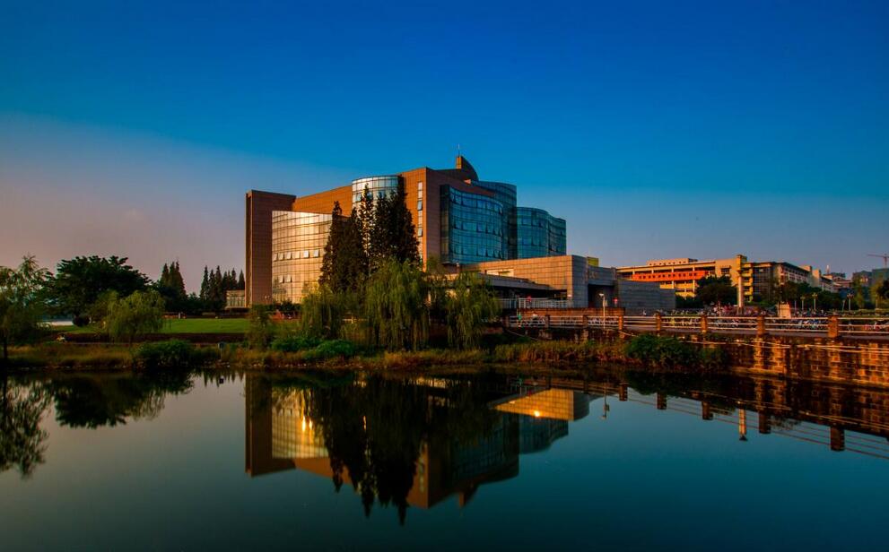 昆明医科大学校园环境