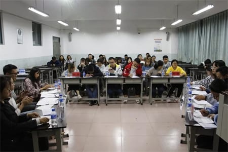 云南农业大学动物医学院第二届“觅新杯”辩论赛第二场比赛成功开展