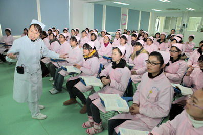 女生读卫校如何选择专业