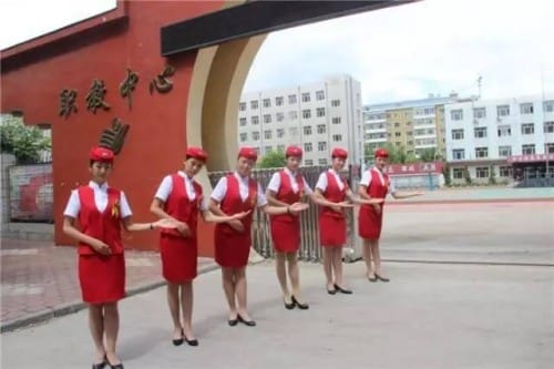 高铁学校成为毕业生的最好去处怎么样