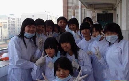 初中毕业读卫校的条件怎么样?