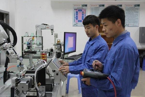 选择工业机器人专业如何