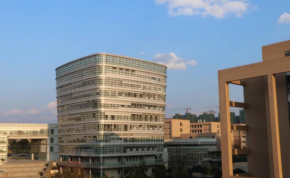 四川城市卫校2023年的招生条件是什么,毕业生的待遇怎么样