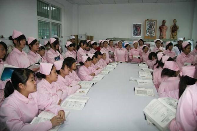 初中毕业的女生学什么专业？