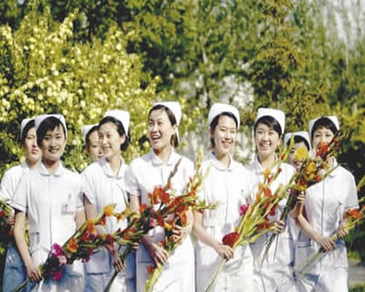 成都卫校学生合影